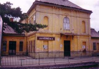 Balatonfüred, Ady u. 13.jpg Balatonfüred, Ady u. 13.jpg