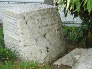 Kecskemét, Kossuth tér 01. Katona József emlékkő 2.kép.jpg Kecskemét, Kossuth tér 01. Katona József emlékkő 2.kép.jpg