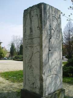 Pápa, Fő tér 01-03. Jókai oszlop 2.kép.jpg Pápa, Fő tér 01-03. Jókai oszlop 2.kép.jpg